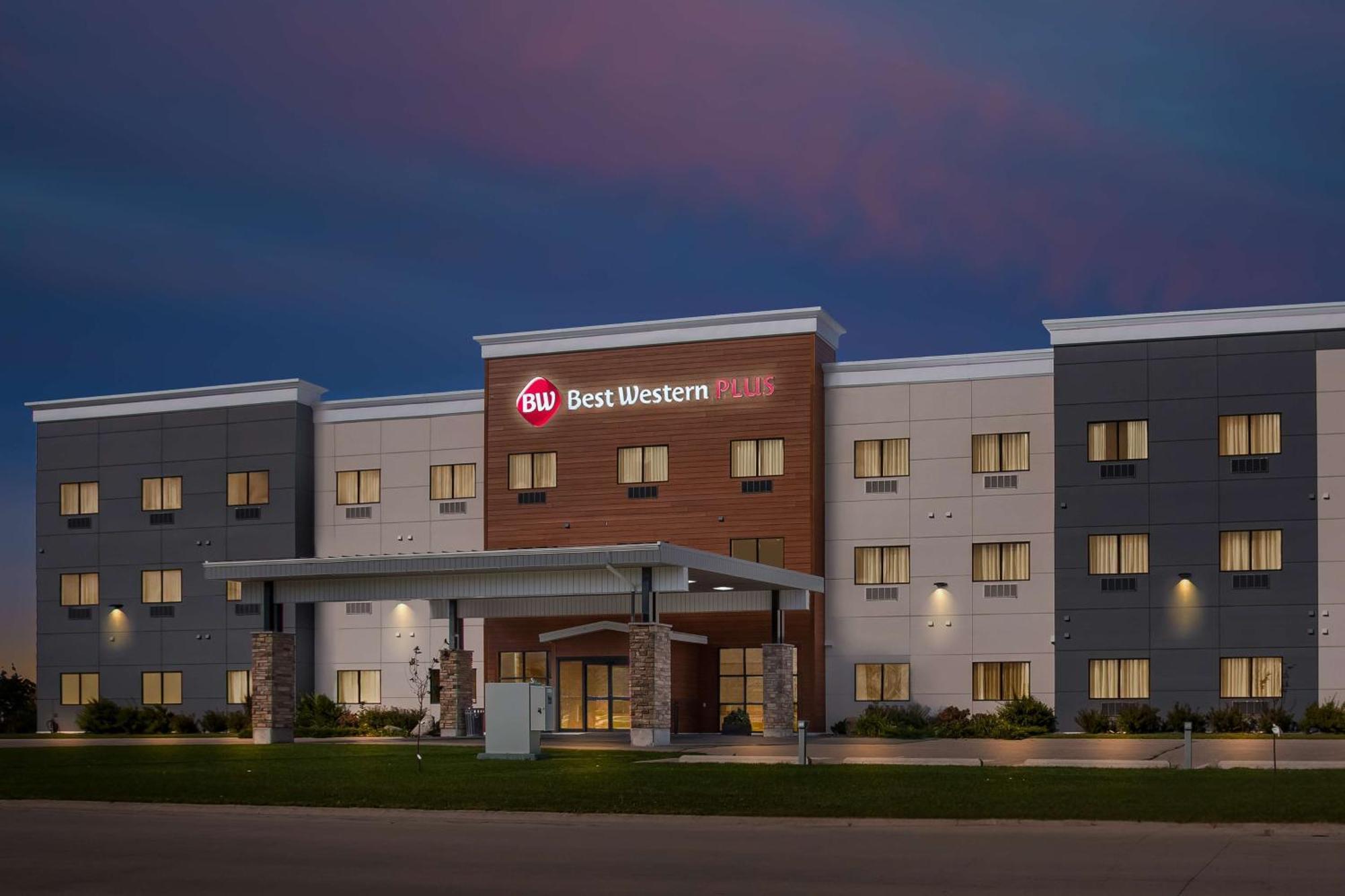 Best Western Plus Morden Extérieur photo